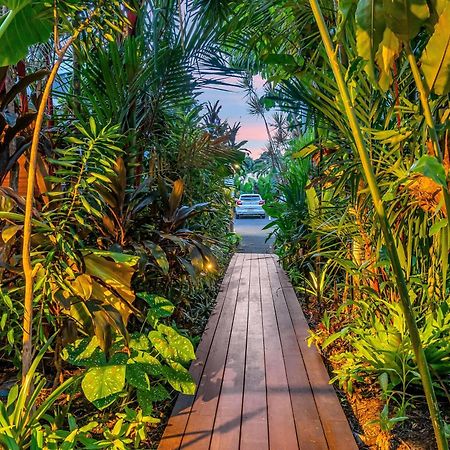The Palms At Palm Cove Exterior foto